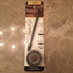 L’Oreal Brow Stylist Cream Pomade